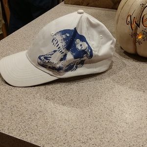 Adjustable white baseball hat